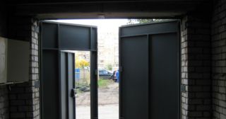 Купить гаражные ворота распашные Карталы, цена от 3905 руб.